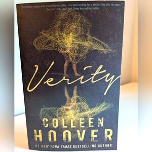 Verity by Colleen Hoover Book Paperback Excellent Condition